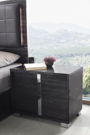 Giulia Bedroom Collection in Gloss Grey
